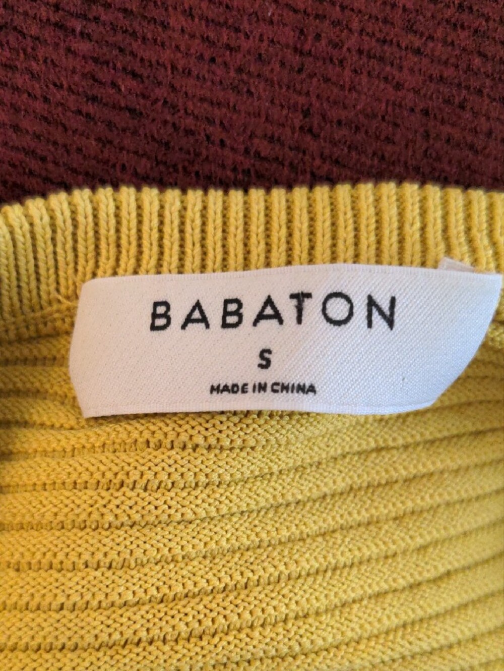 Yellow Ribbed Knit Crop Talk - Picture 2 of 2